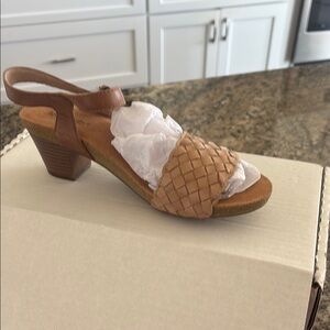 NWB Women’s Josef Seibel Sandal.   Euro 37. US 6.5. 
All leather.  Gorgeous